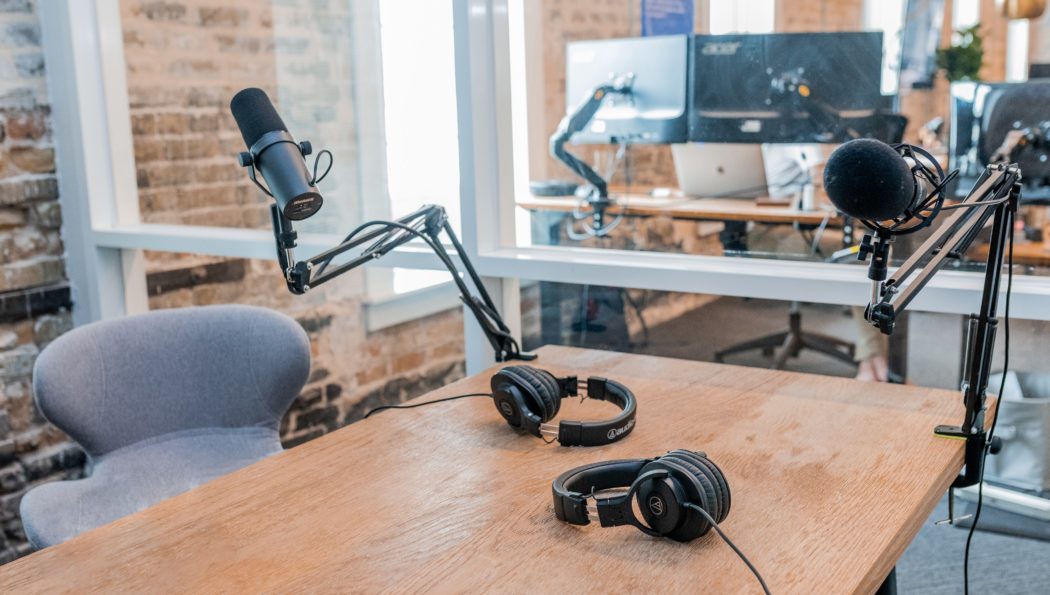 6 Products You Need to Start a Podcast 